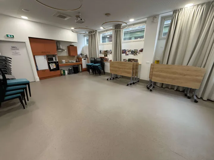 Photo de la salle de location au 37Bis à Lyon.
